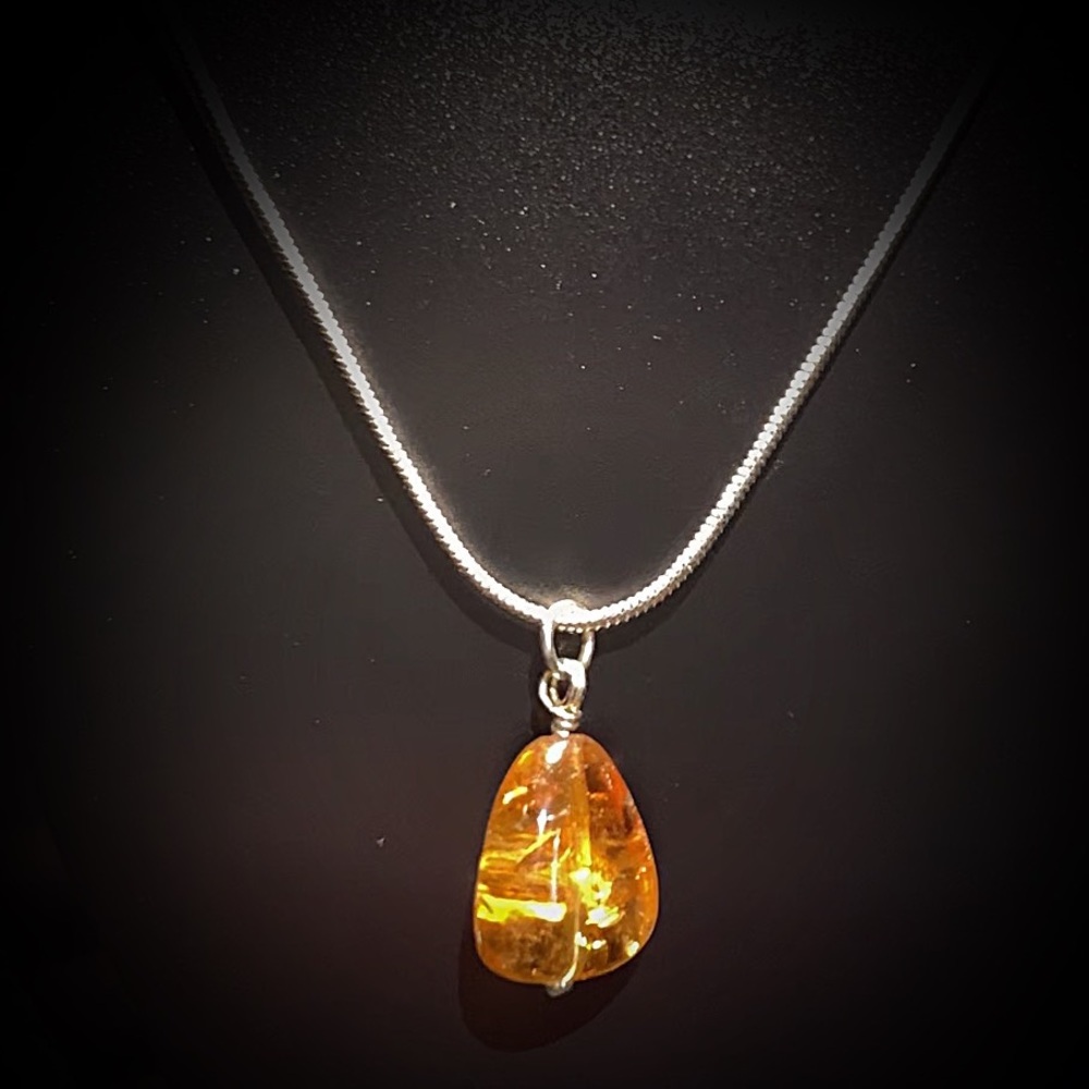 Stylish Citrine Gemstone Pendant Necklace! - Picture 2 of 2